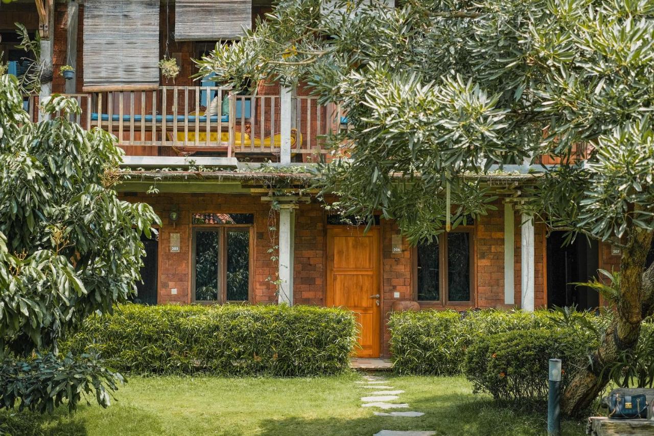 Djajanti House Bed & Breakfast Semarang Eksteriør bilde