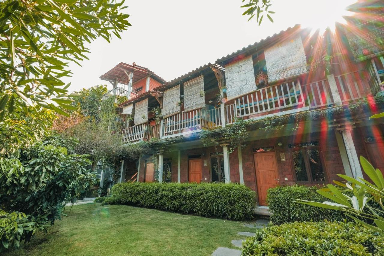 Djajanti House Bed & Breakfast Semarang Eksteriør bilde