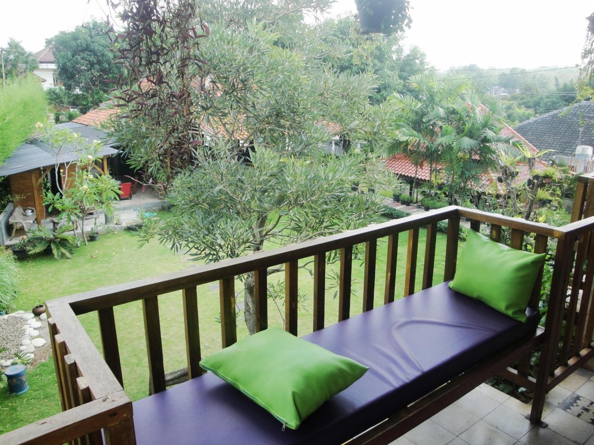 Djajanti House Bed & Breakfast Semarang Rom bilde