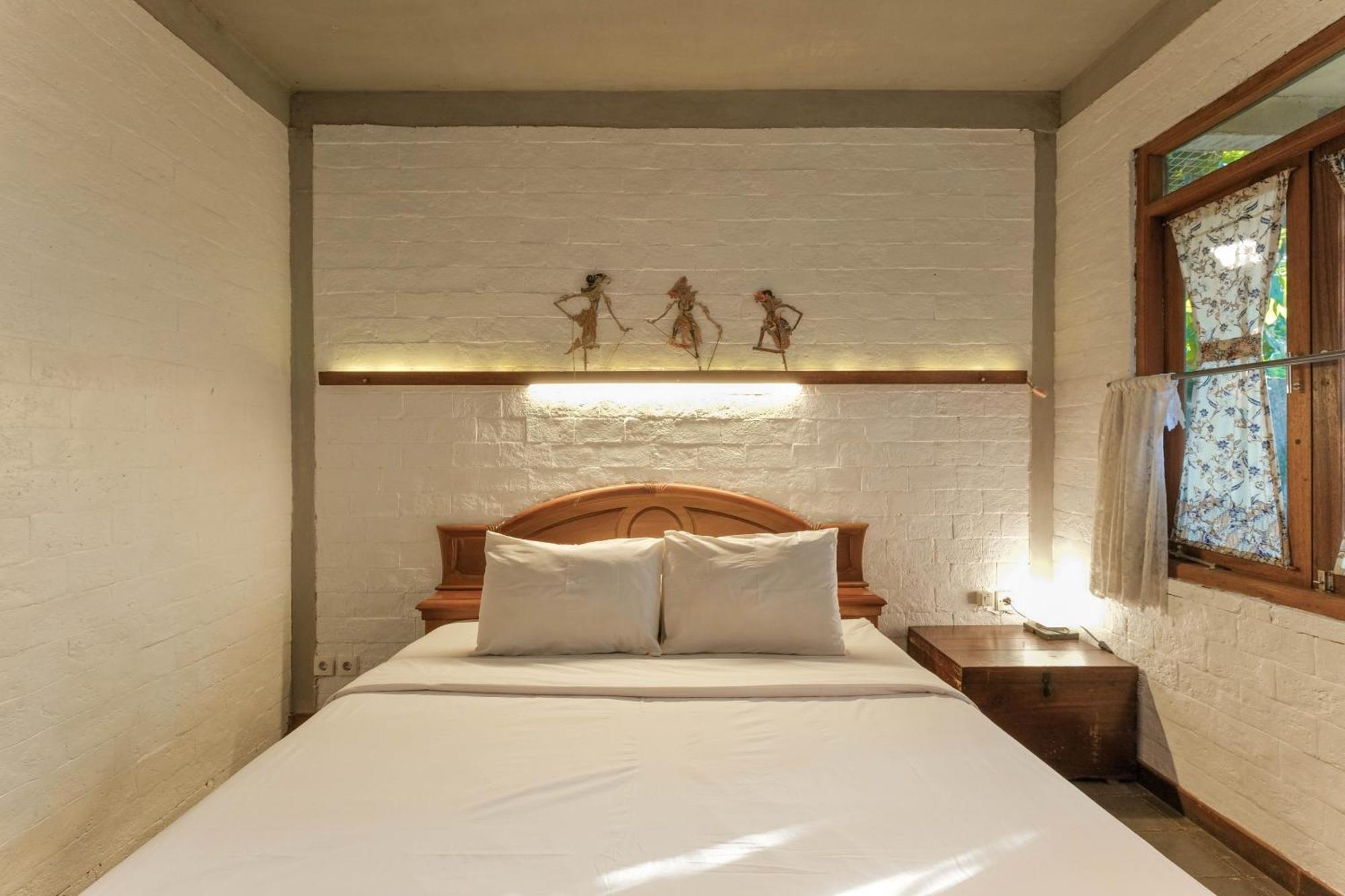 Djajanti House Bed & Breakfast Semarang Eksteriør bilde