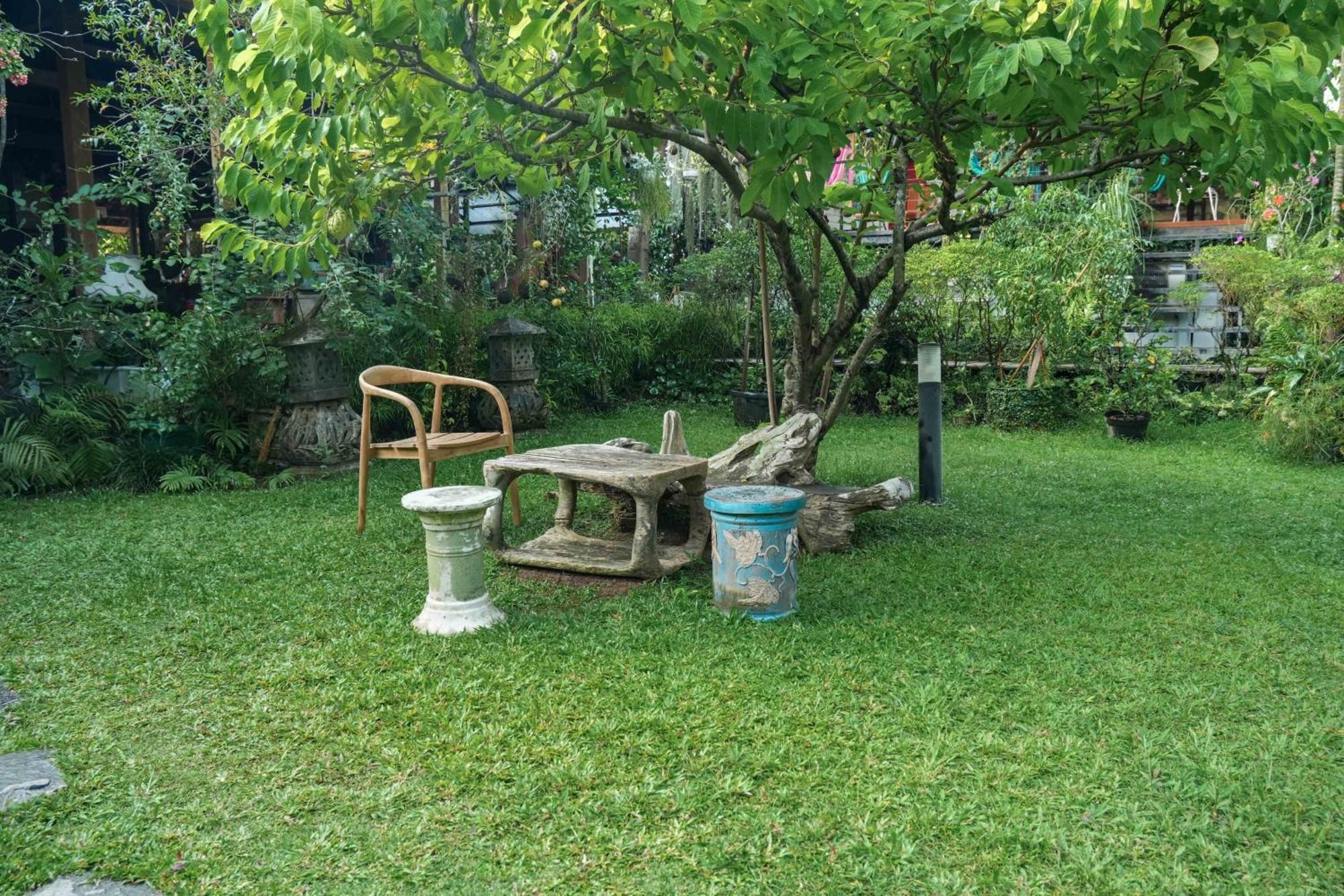 Djajanti House Bed & Breakfast Semarang Eksteriør bilde