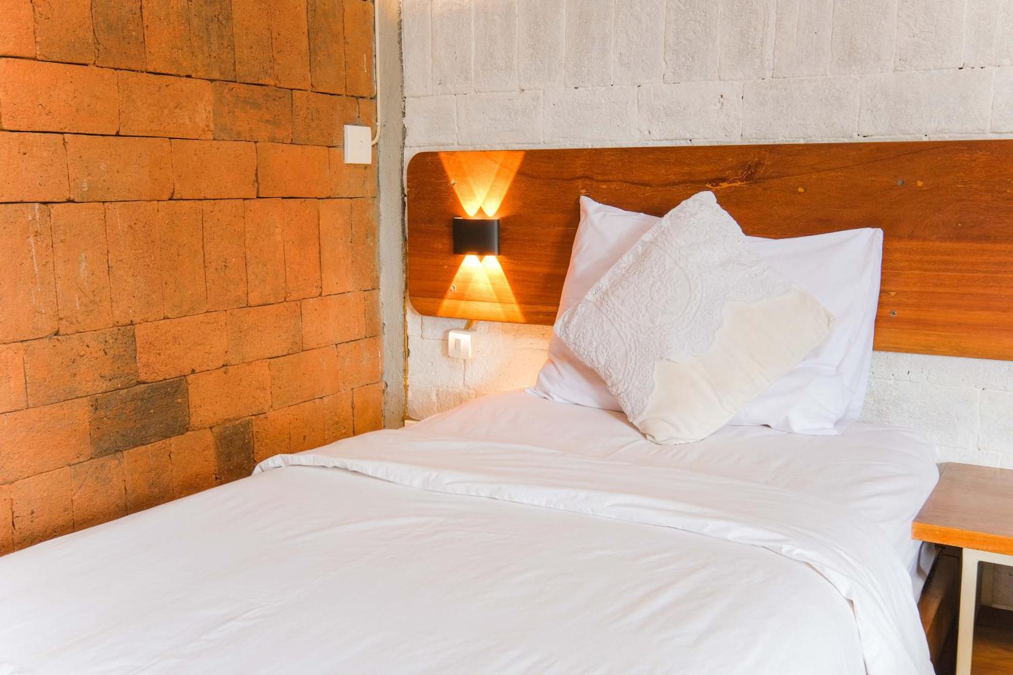 Djajanti House Bed & Breakfast Semarang Eksteriør bilde