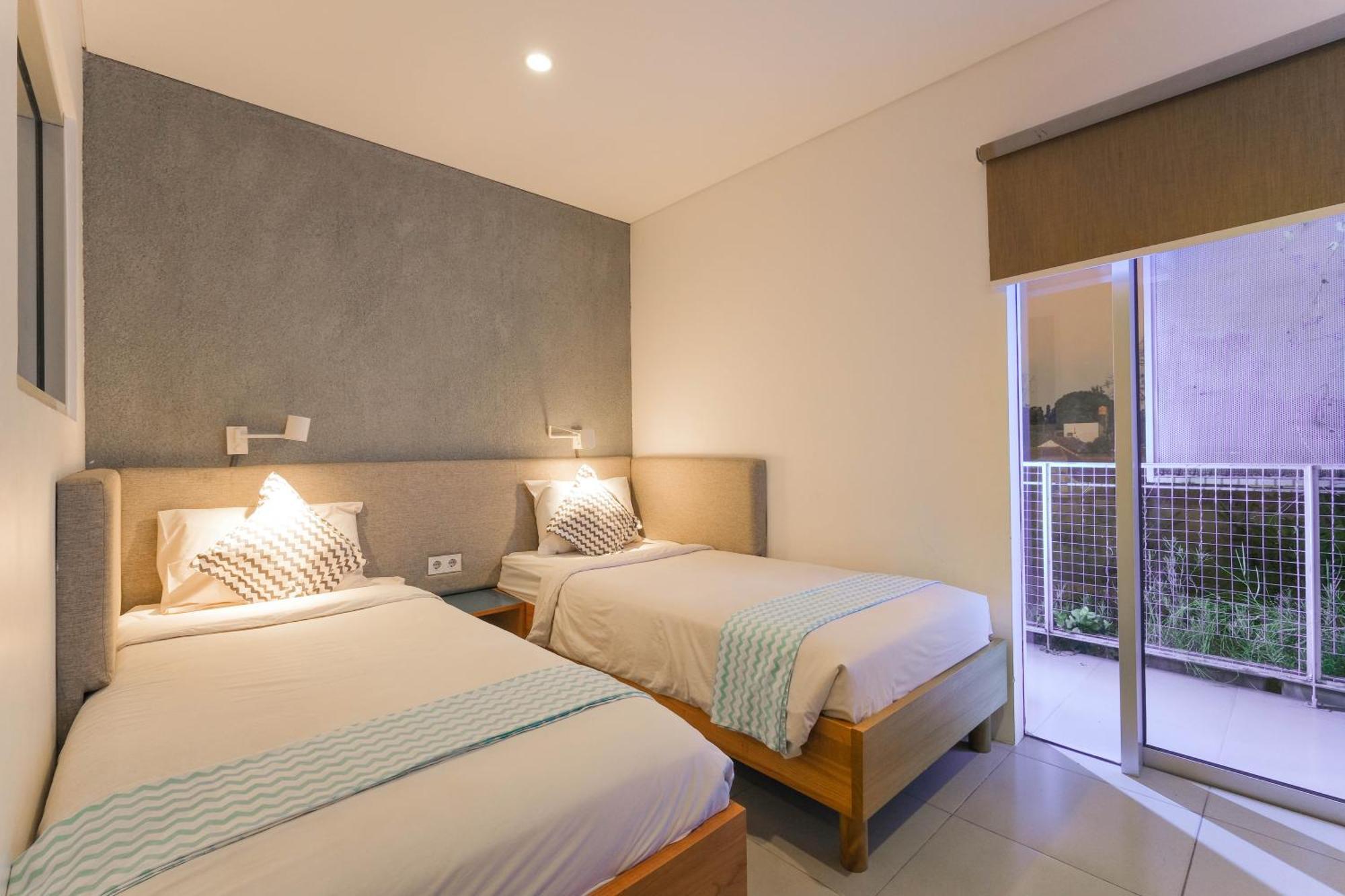 Djajanti House Bed & Breakfast Semarang Eksteriør bilde