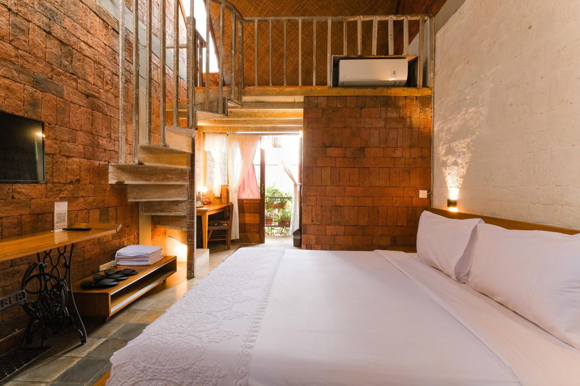Djajanti House Bed & Breakfast Semarang Eksteriør bilde