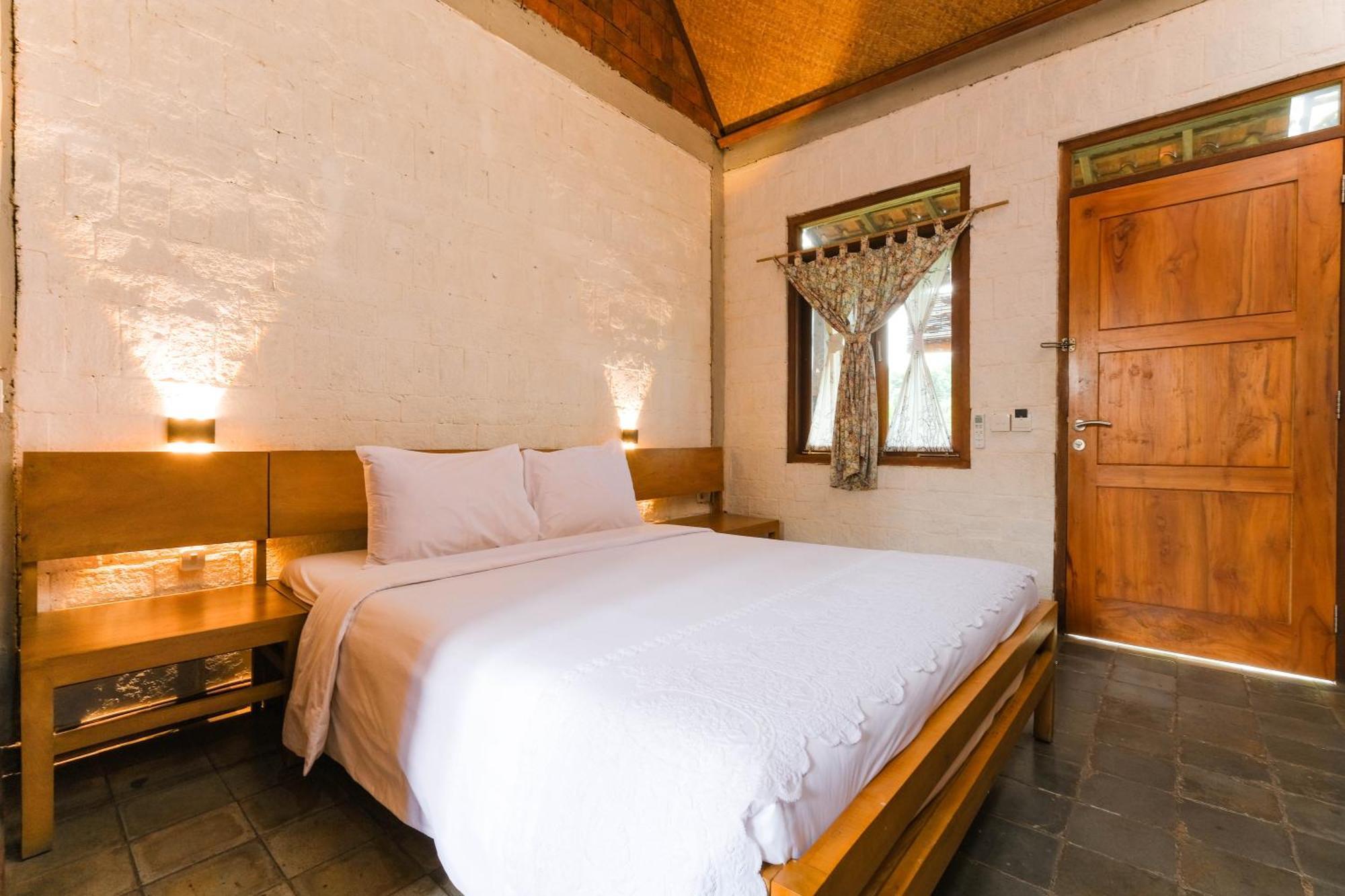 Djajanti House Bed & Breakfast Semarang Eksteriør bilde