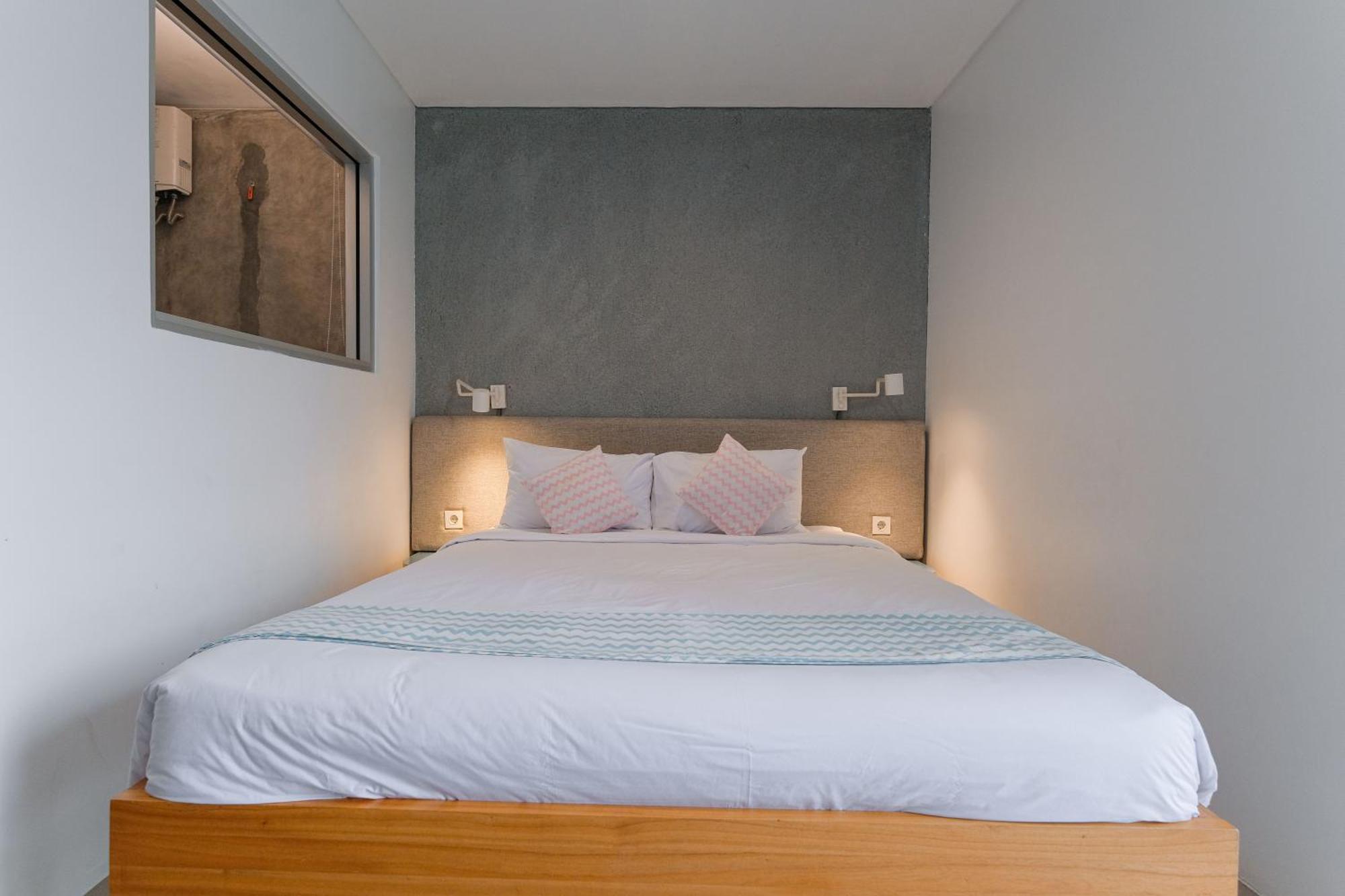 Djajanti House Bed & Breakfast Semarang Eksteriør bilde