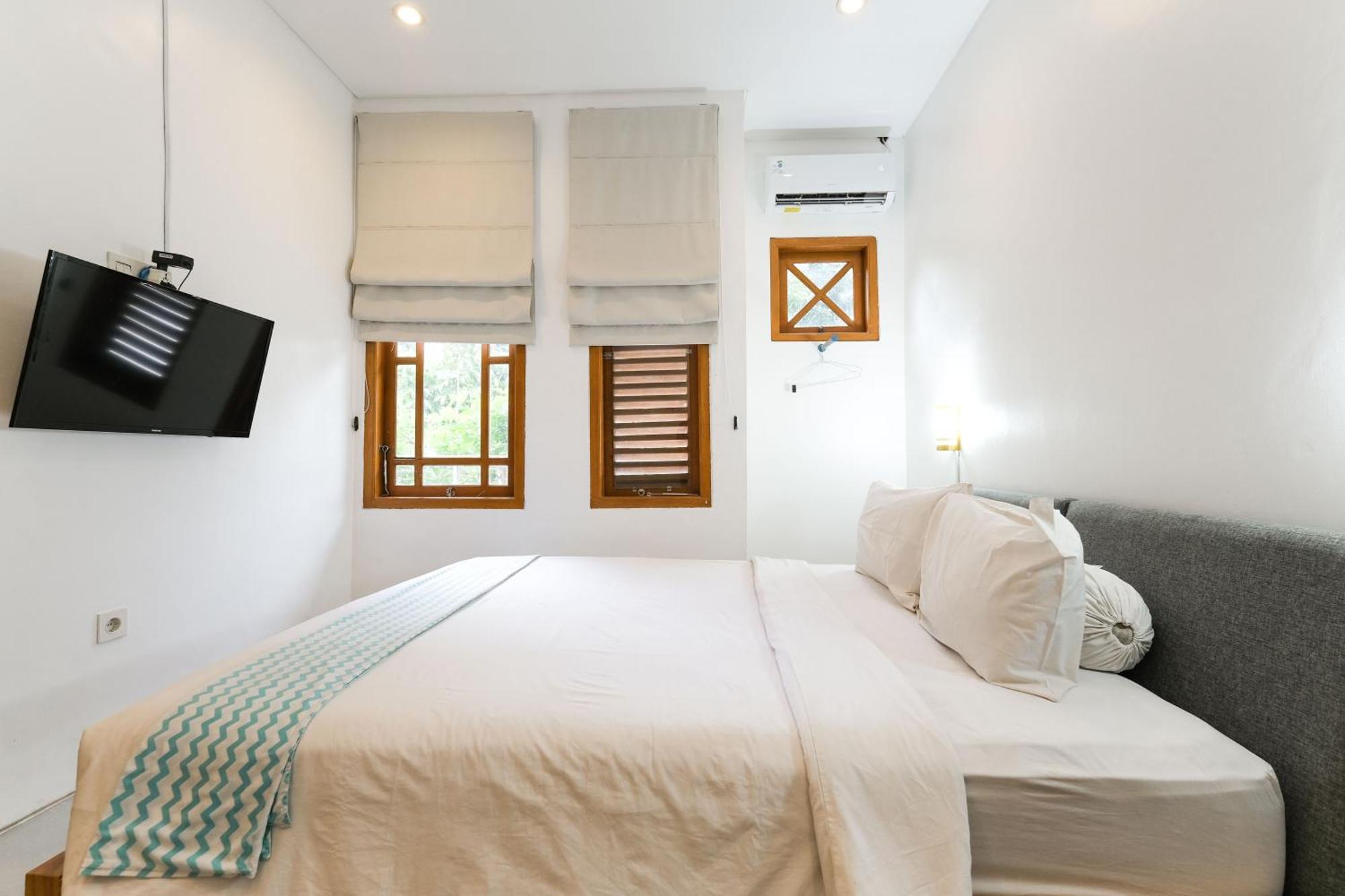 Djajanti House Bed & Breakfast Semarang Eksteriør bilde