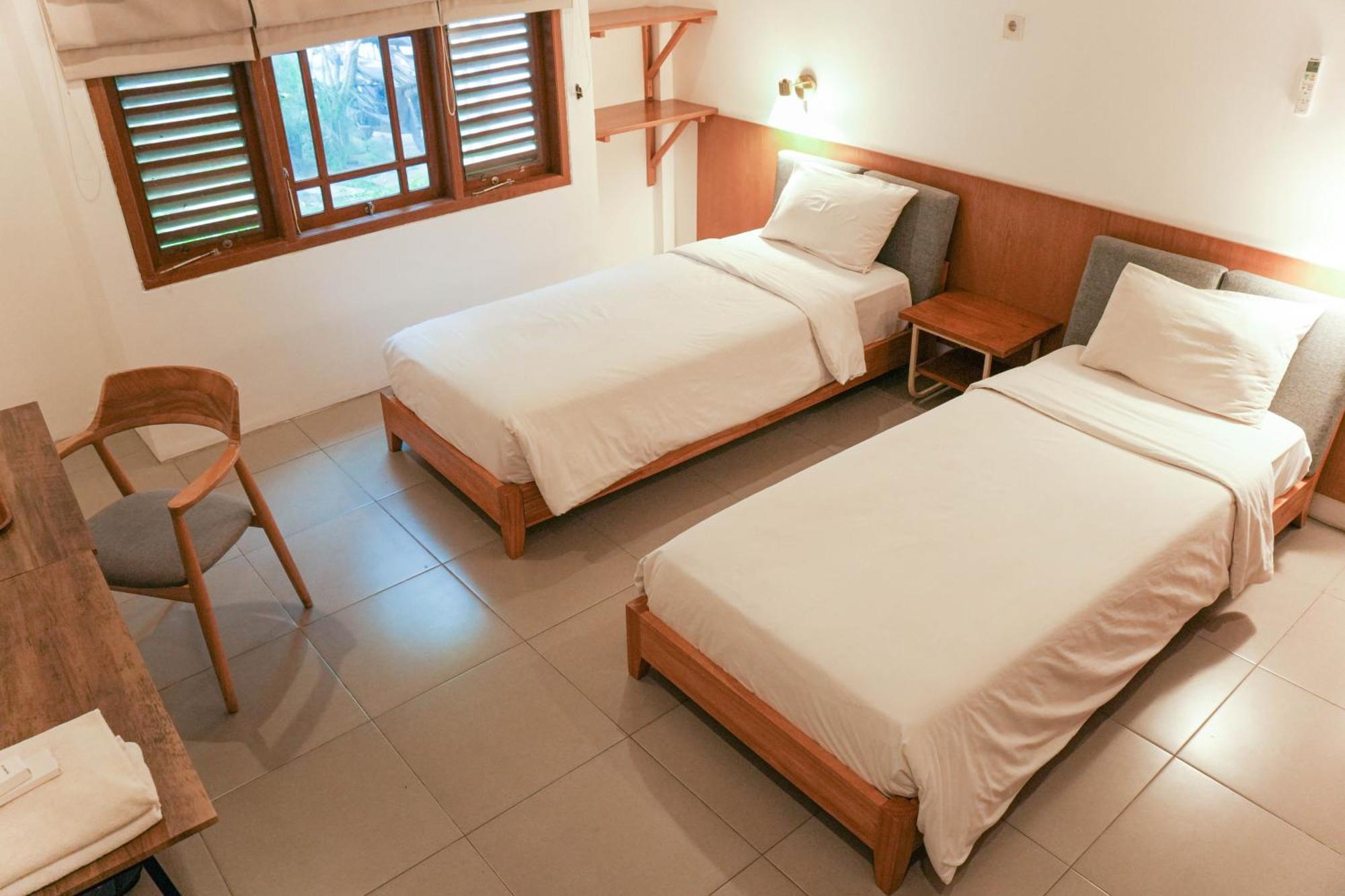 Djajanti House Bed & Breakfast Semarang Eksteriør bilde