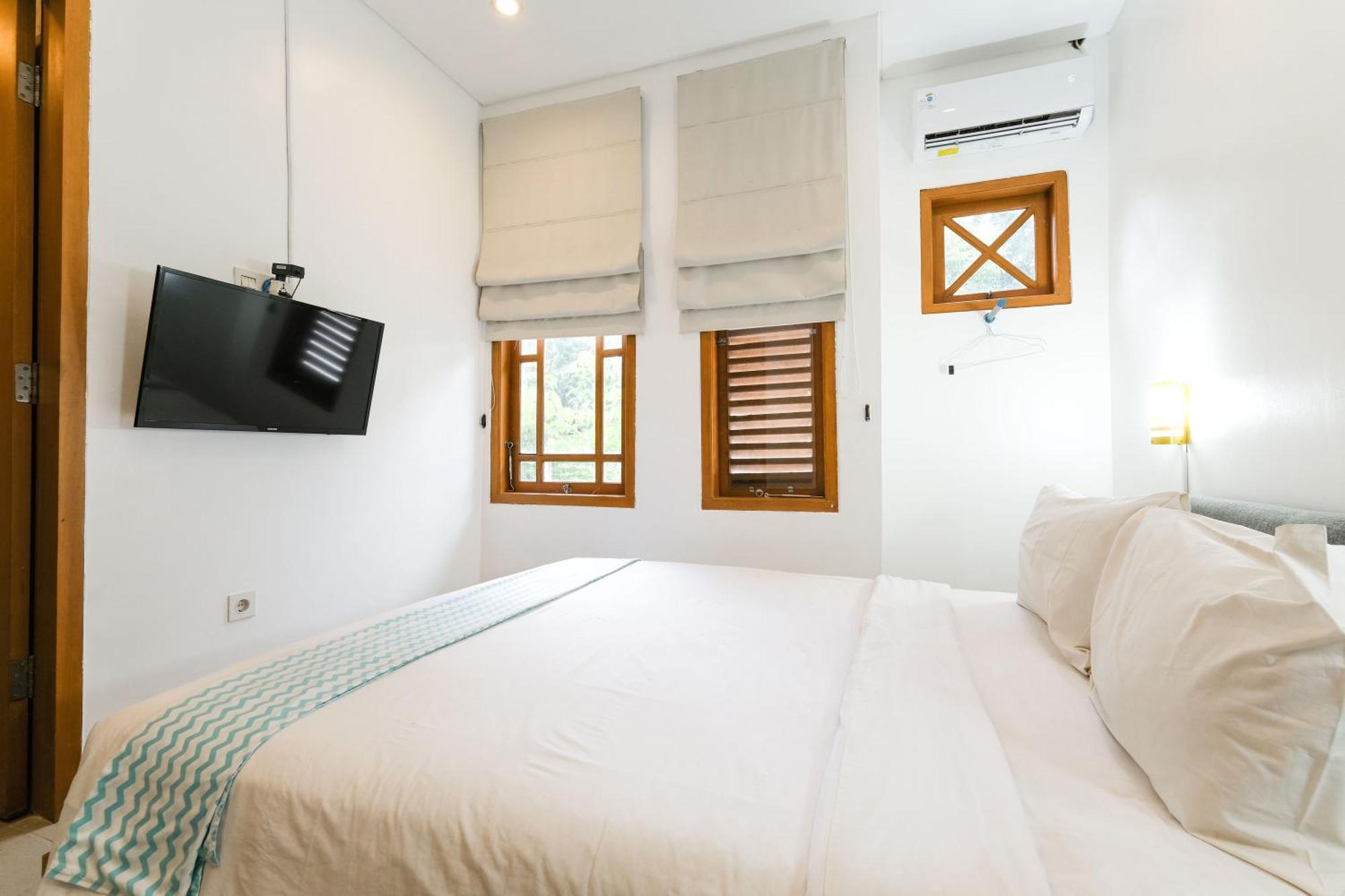 Djajanti House Bed & Breakfast Semarang Eksteriør bilde